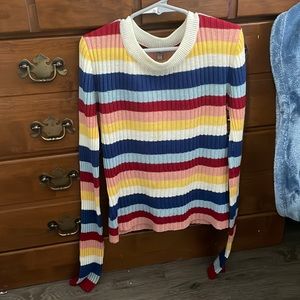 Colored long sleeve shirt